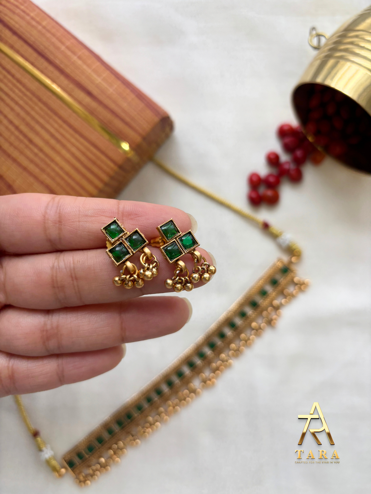 Single layer choker with gungroo -PRD1515