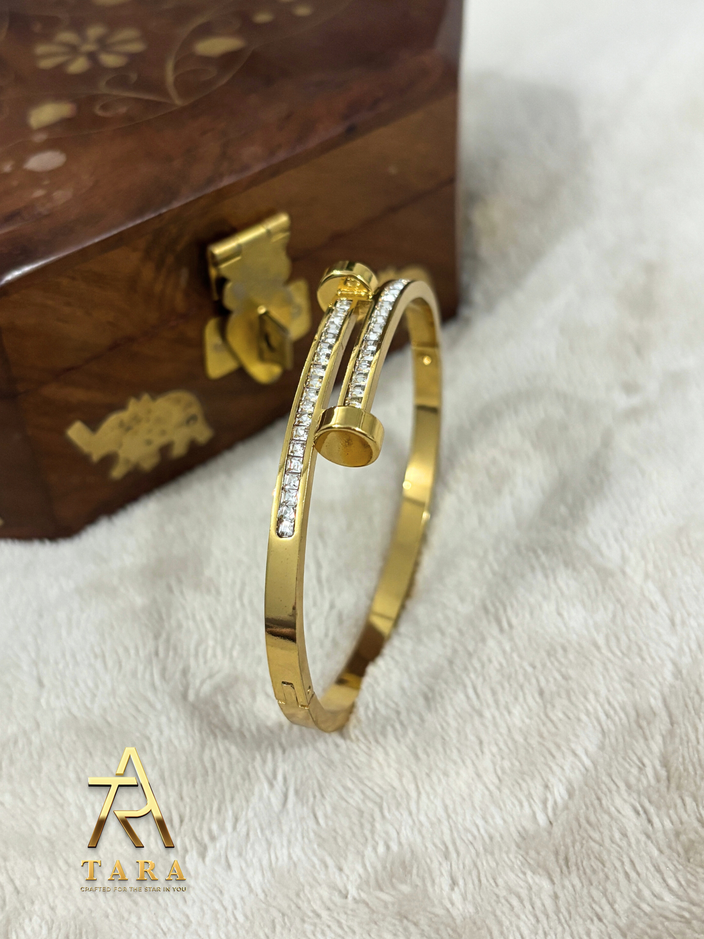 Nail Design Bracelet - AT02