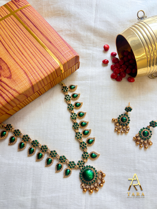 Anokhi Palakka Necklace set - Green - PRD1526