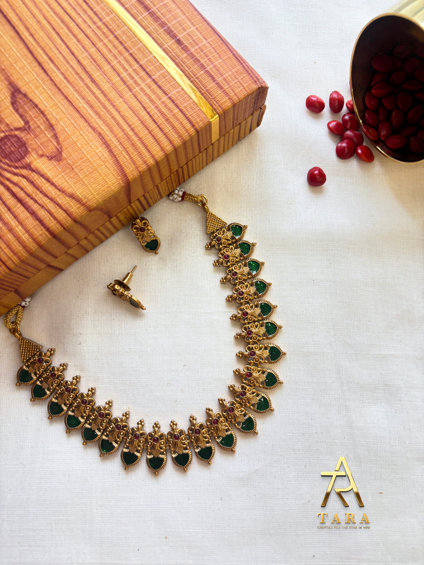 Sreemukhi Necklace Green