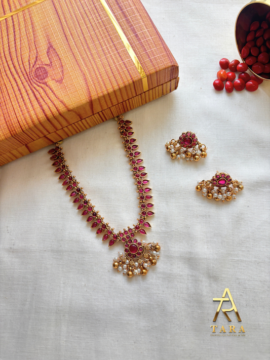 Small Mullamottu Necklace with Earrings