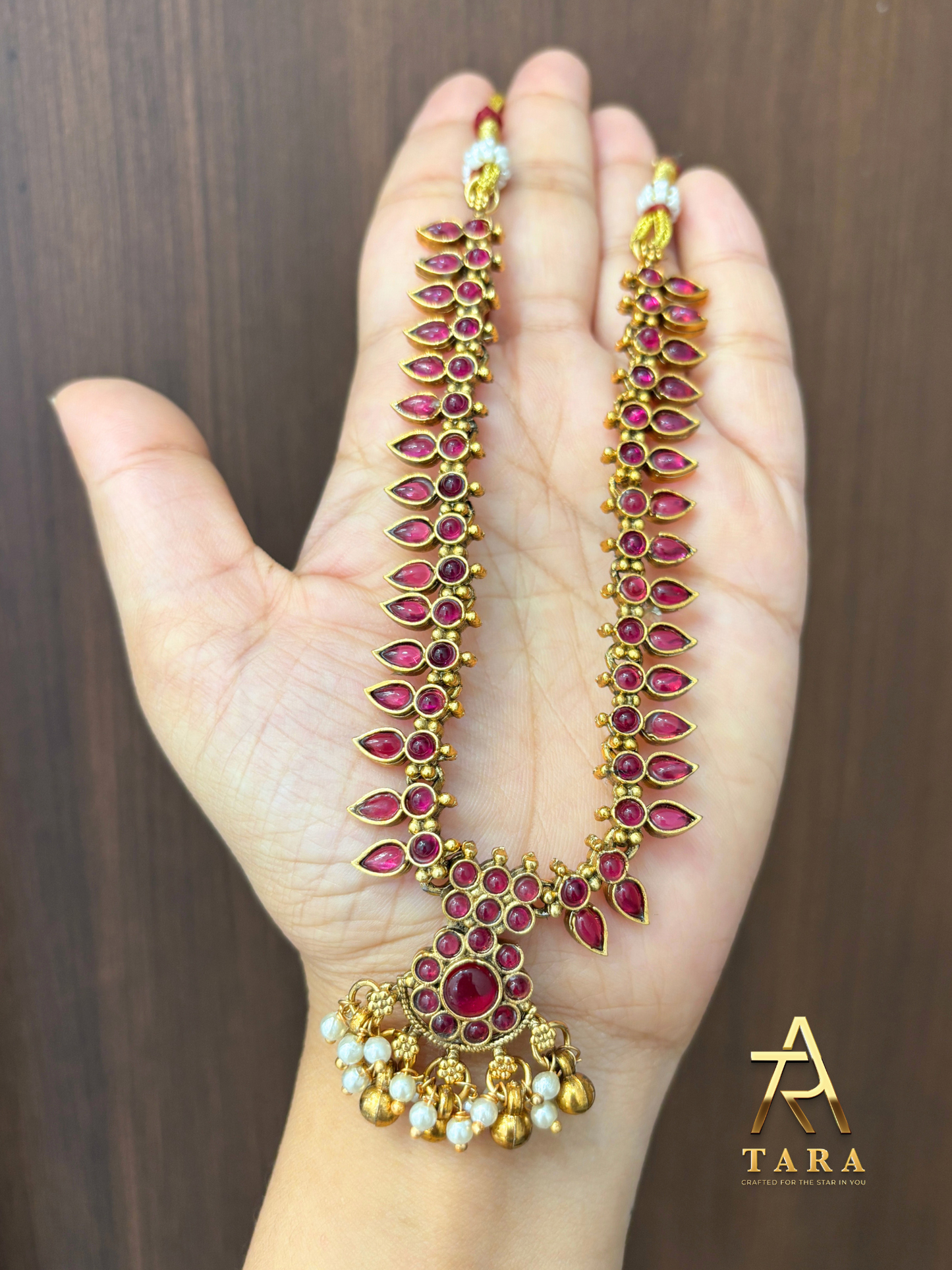Small Mullamottu Necklace with Earrings