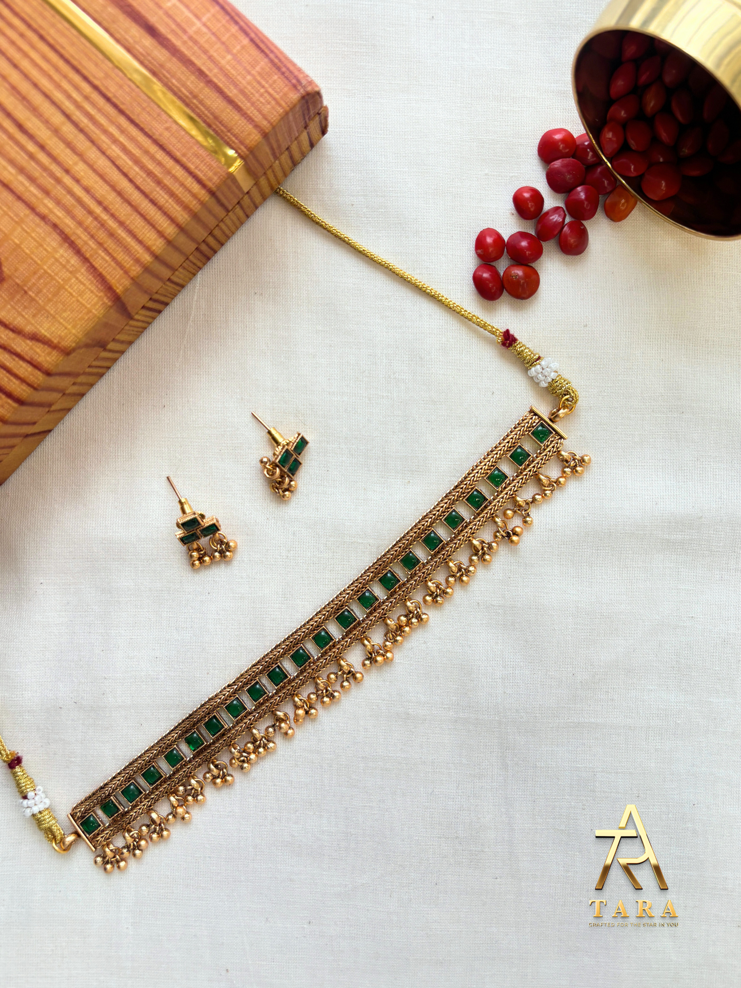 Single layer choker with gungroo -PRD1515