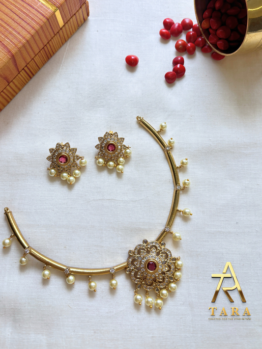 Hasli Pendant Necklace with pearl drop